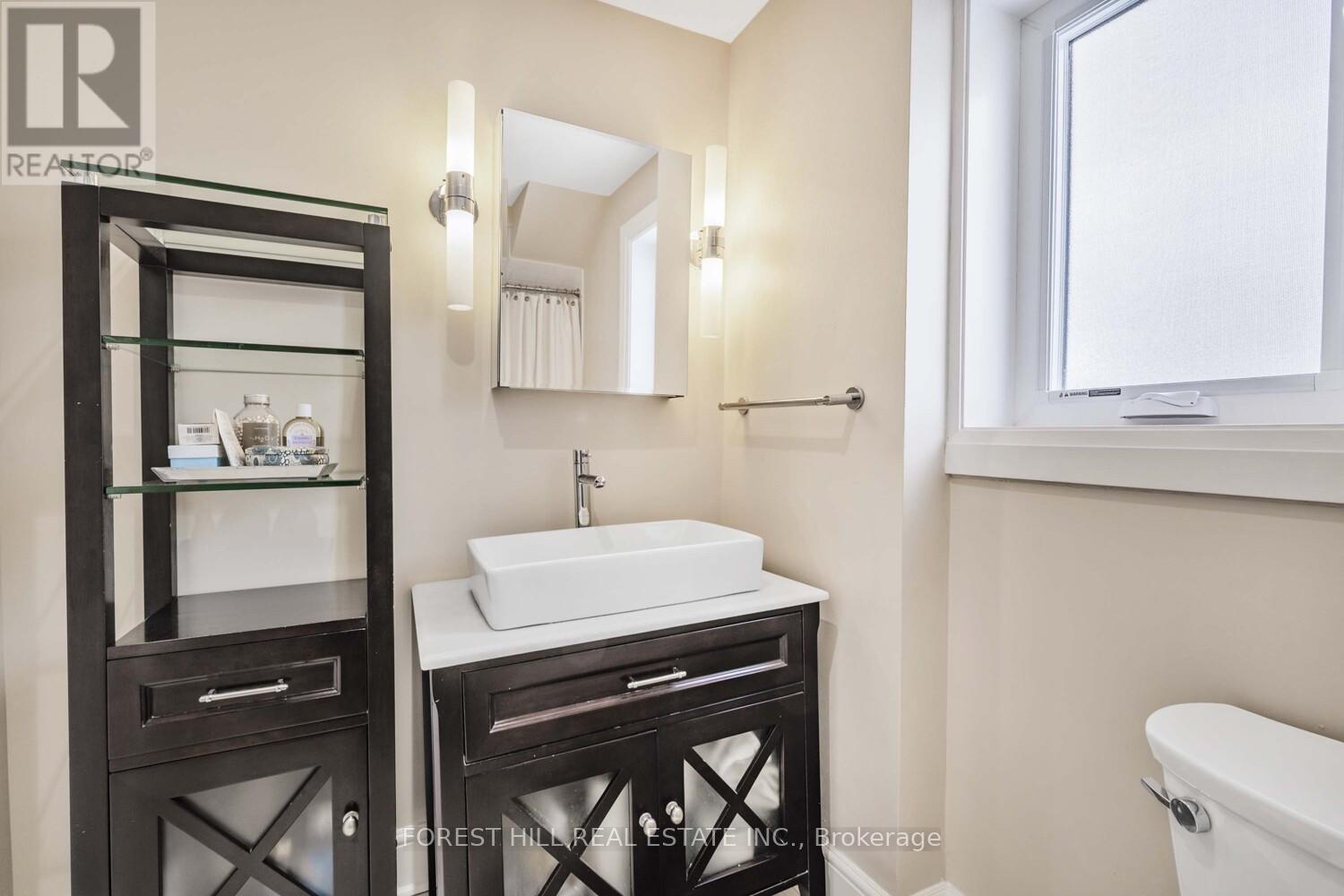 183 Wychwood Avenue, Toronto (Humewood-Cedarvale), Ontario  M6C 2T4 - Photo 12 - C12908936