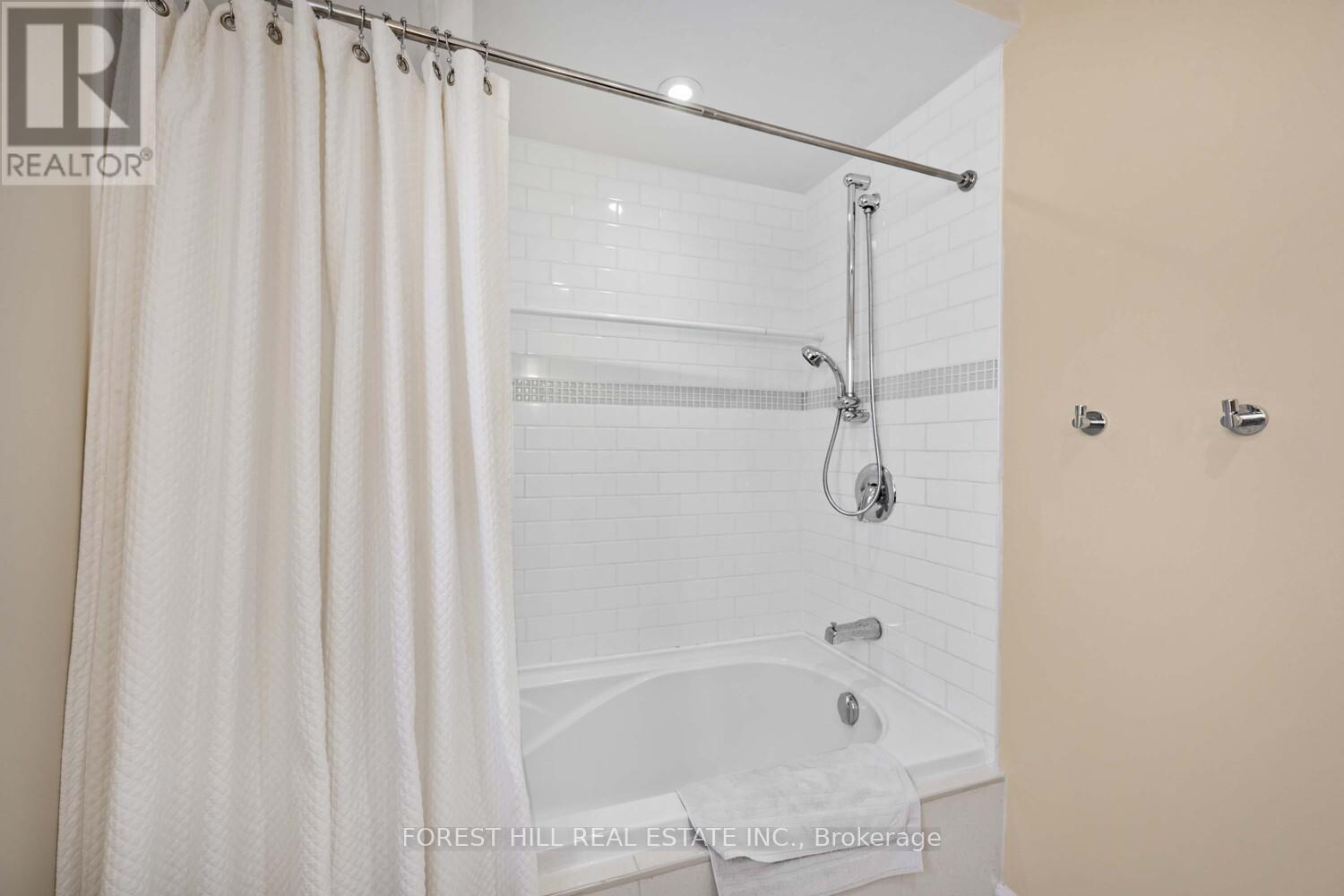 183 Wychwood Avenue, Toronto (Humewood-Cedarvale), Ontario  M6C 2T4 - Photo 22 - C12908936