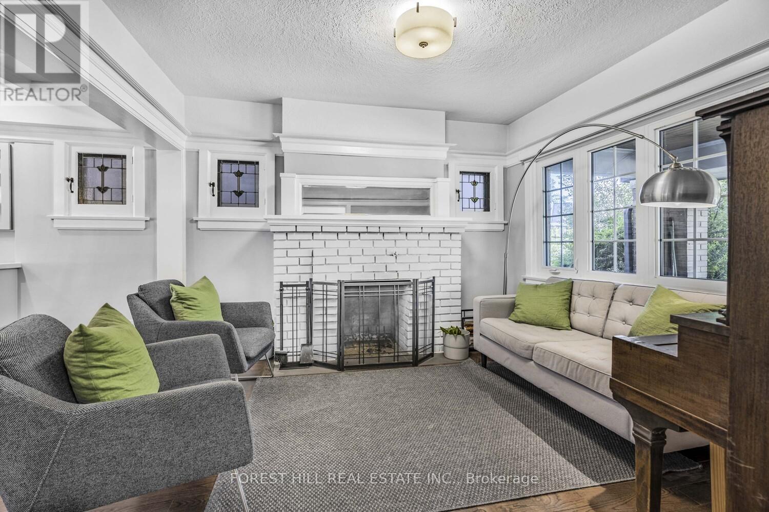 183 Wychwood Avenue, Toronto (Humewood-Cedarvale), Ontario  M6C 2T4 - Photo 3 - C12908936