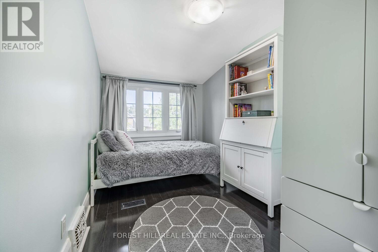 183 Wychwood Avenue, Toronto (Humewood-Cedarvale), Ontario  M6C 2T4 - Photo 8 - C12908936