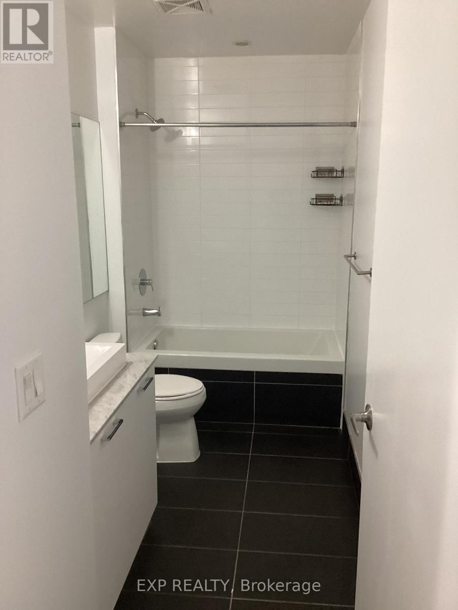 418 - 399 Adelaide Street, Toronto, Ontario  M5V 1S1 - Photo 4 - C12908960