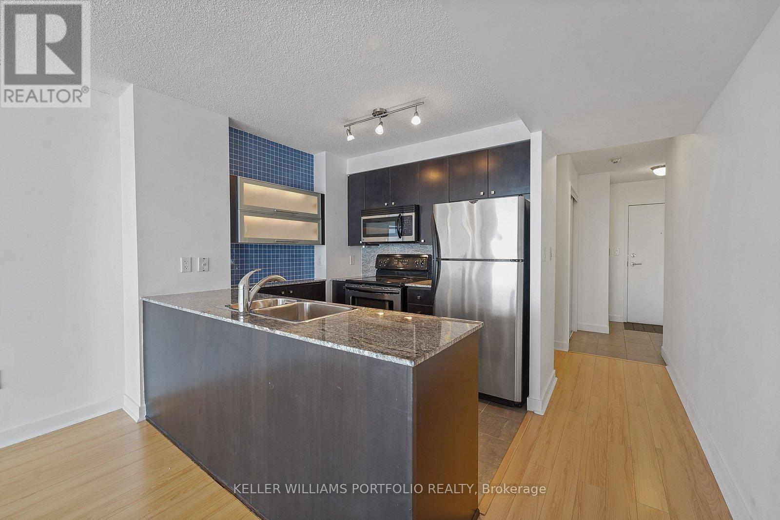 3711 - 11 Brunel Court, Toronto (Waterfront Communities), Ontario  M5V 3Y3 - Photo 11 - C12908970