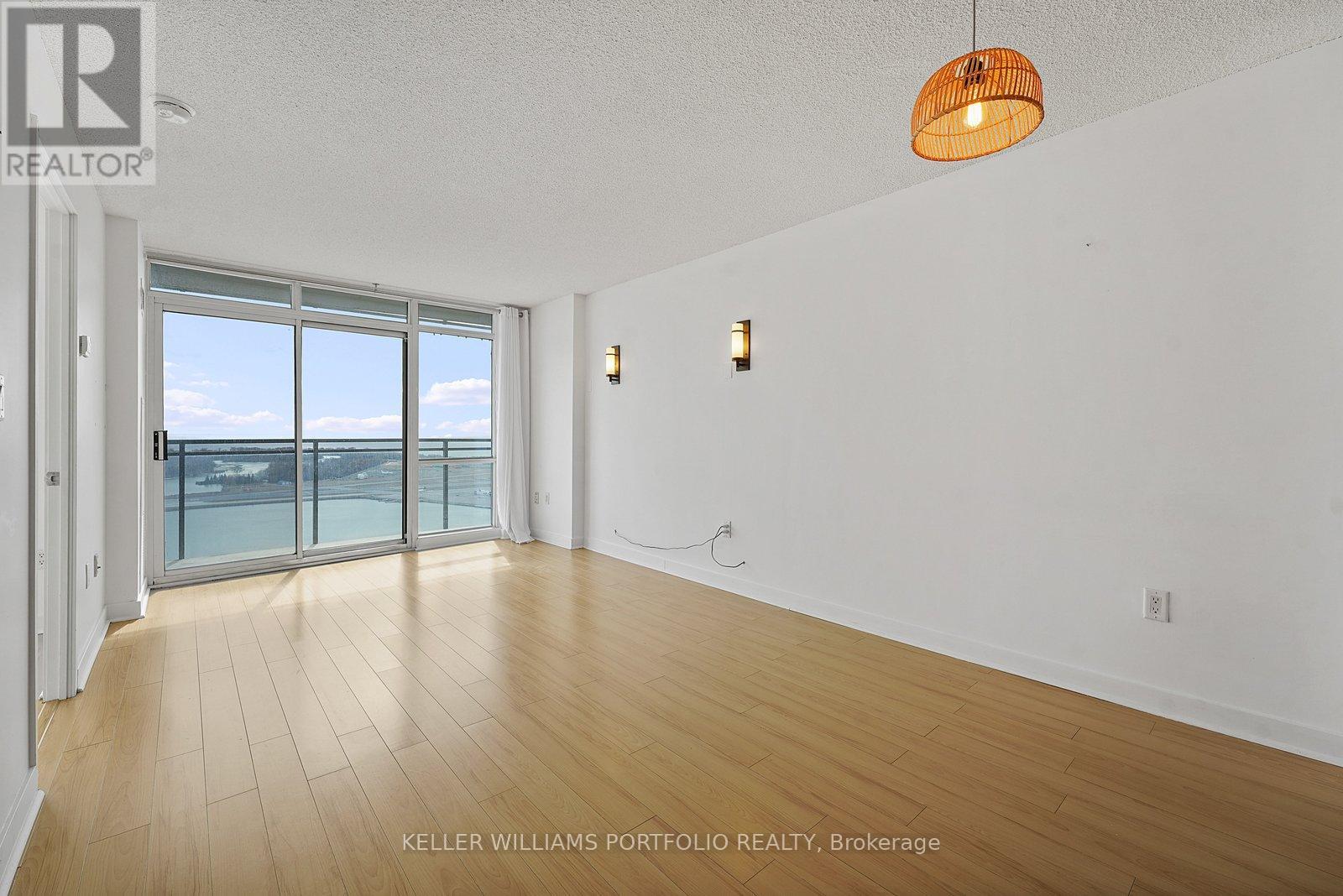 3711 - 11 Brunel Court, Toronto (Waterfront Communities), Ontario  M5V 3Y3 - Photo 14 - C12908970