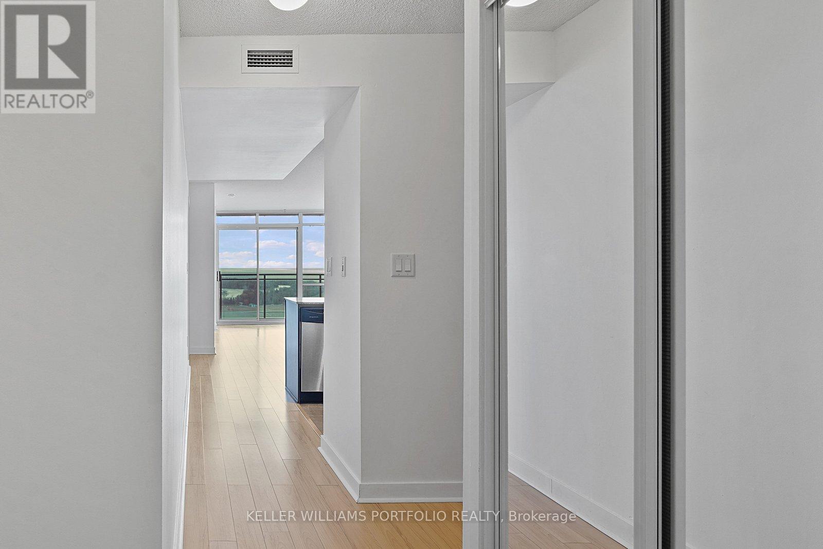 3711 - 11 Brunel Court, Toronto (Waterfront Communities), Ontario  M5V 3Y3 - Photo 2 - C12908970