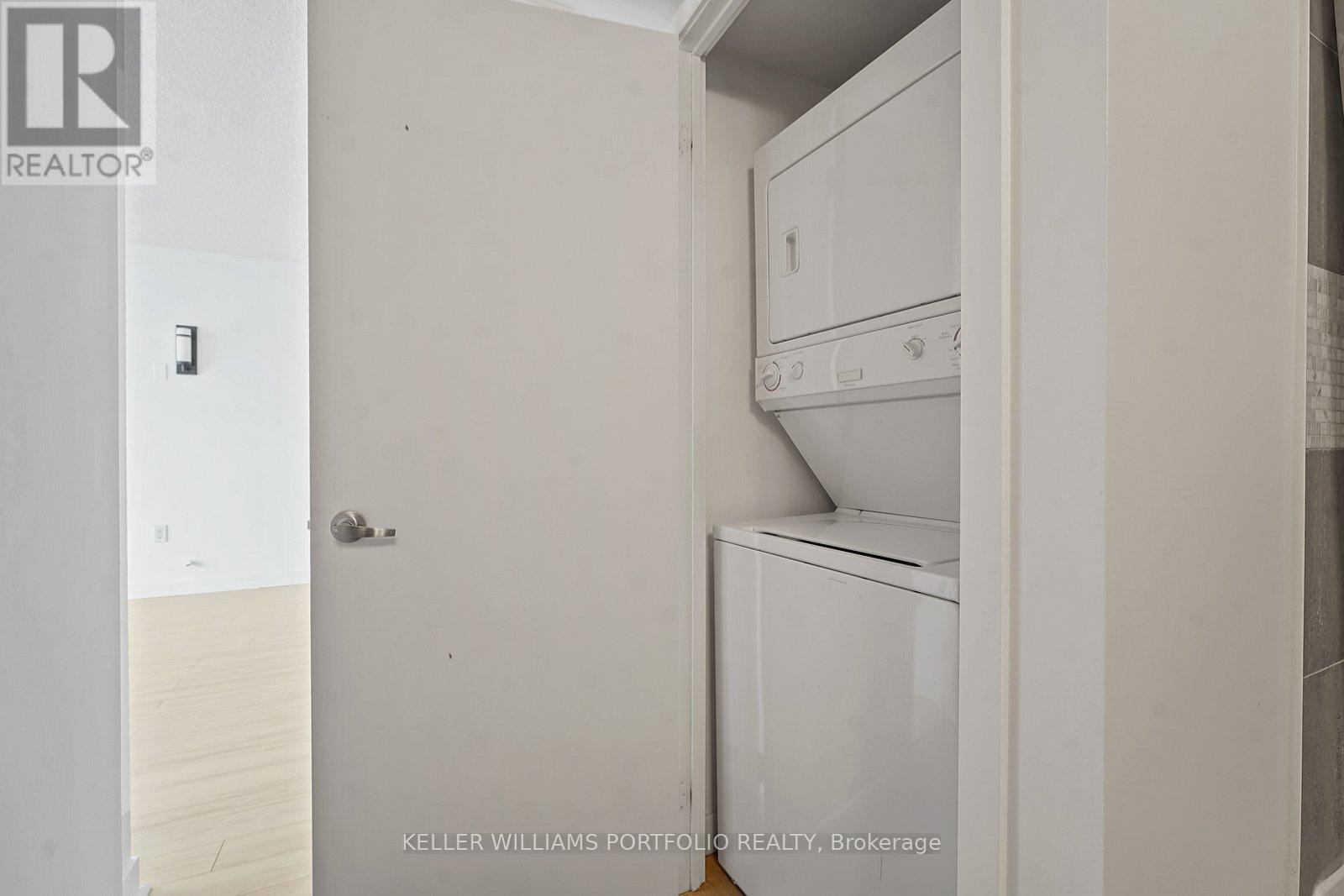 3711 - 11 Brunel Court, Toronto (Waterfront Communities), Ontario  M5V 3Y3 - Photo 23 - C12908970