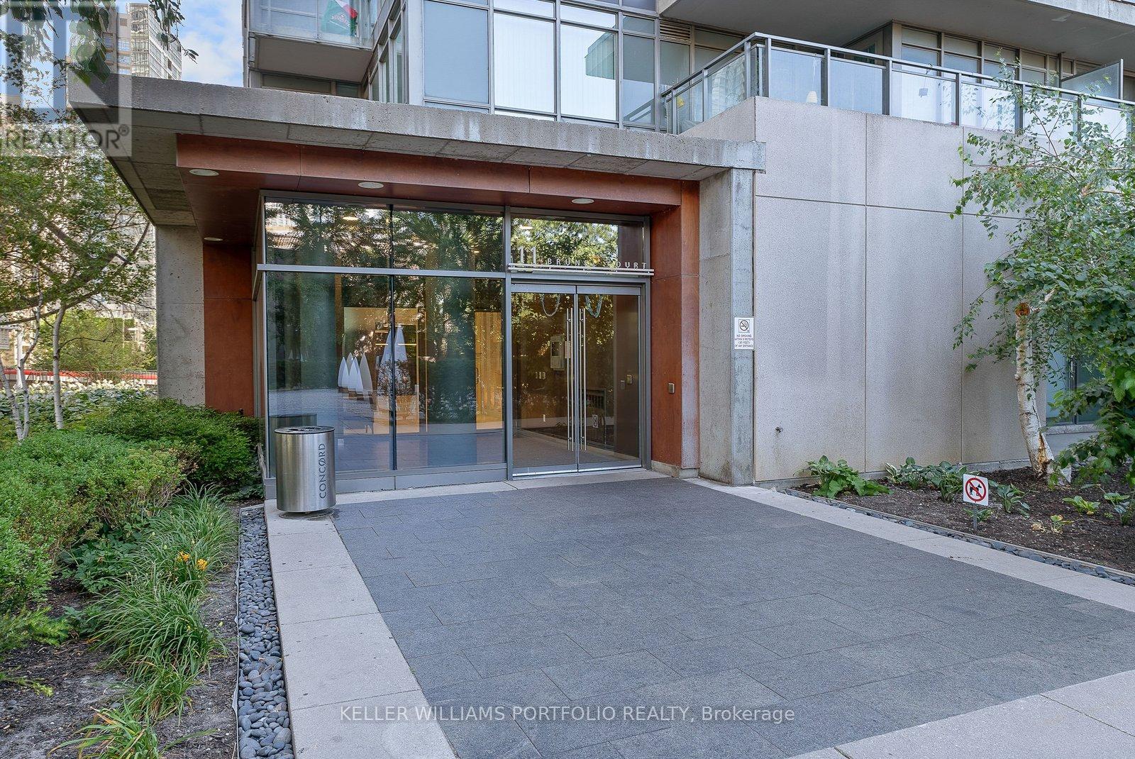 3711 - 11 Brunel Court, Toronto (Waterfront Communities), Ontario  M5V 3Y3 - Photo 34 - C12908970