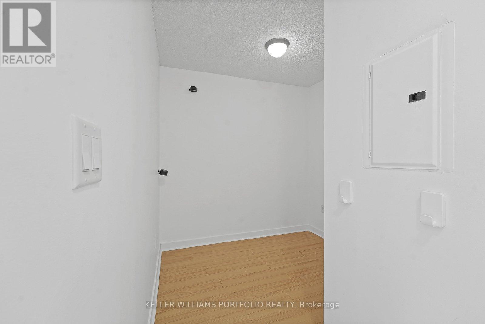 3711 - 11 Brunel Court, Toronto (Waterfront Communities), Ontario  M5V 3Y3 - Photo 4 - C12908970