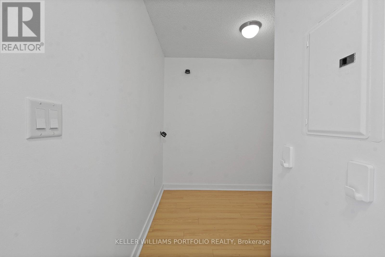 3711 - 11 Brunel Court, Toronto (Waterfront Communities), Ontario  M5V 3Y3 - Photo 5 - C12908970