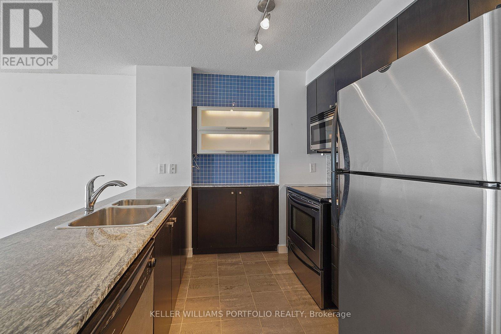 3711 - 11 Brunel Court, Toronto (Waterfront Communities), Ontario  M5V 3Y3 - Photo 9 - C12908970