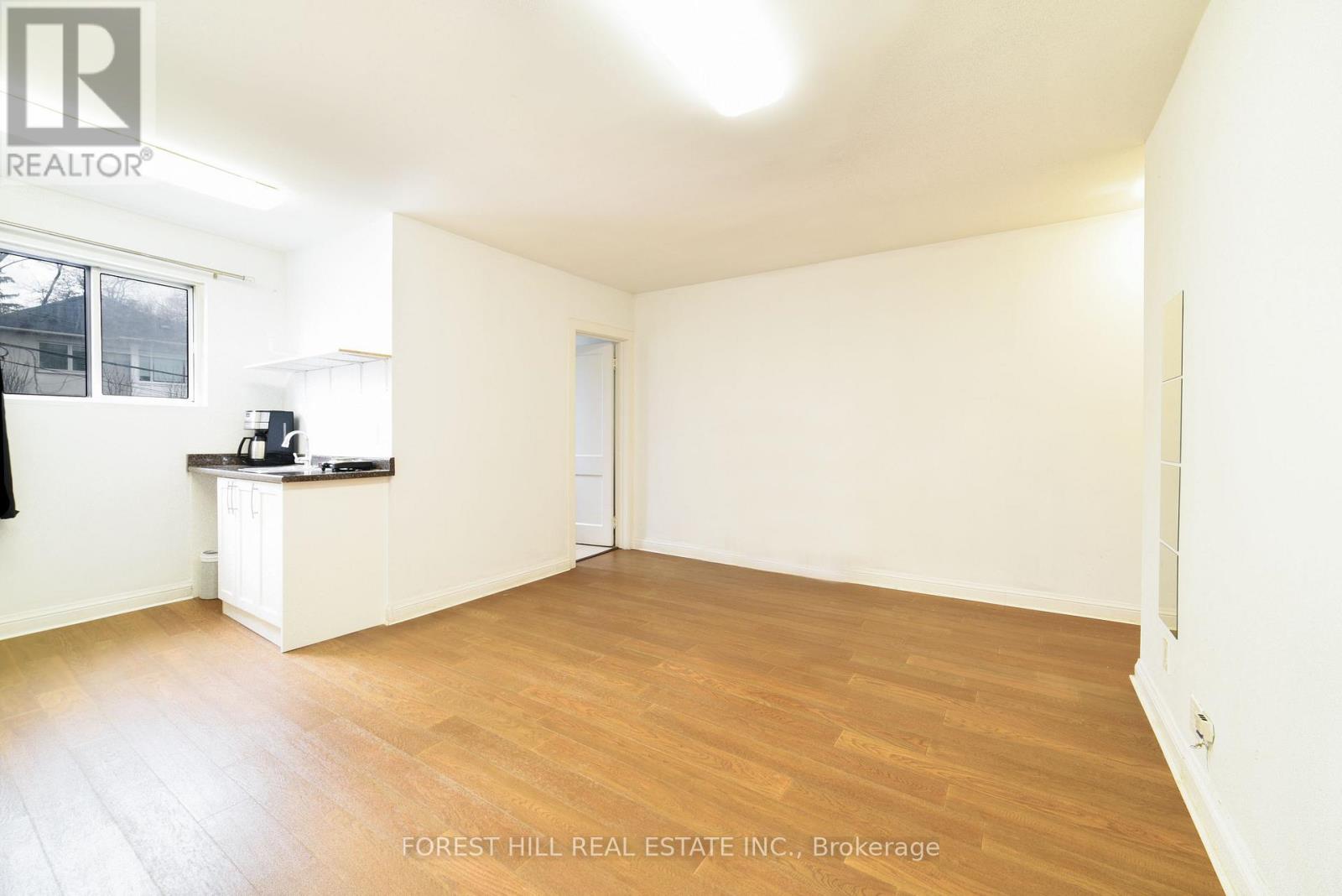 2nd Floor - 280 Eglinton Avenue W, Toronto (Yonge-Eglinton), Ontario  M4R 1B2 - Photo 2 - C12909018
