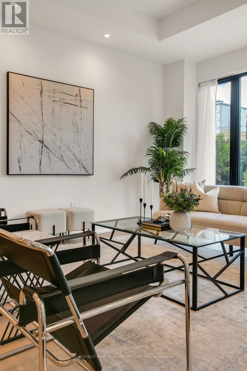 1031 Spadina Road, Toronto, Ontario  M5N 2M7 - Photo 6 - C12909032