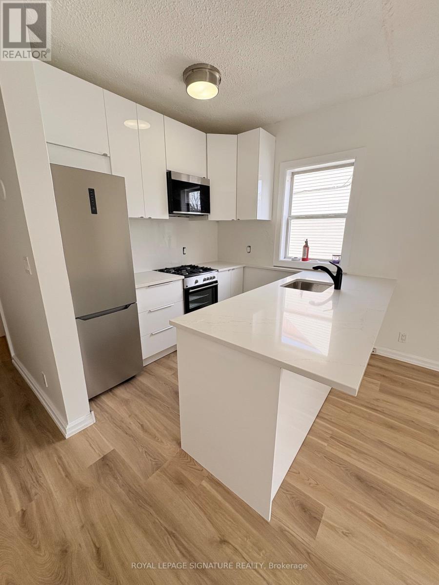 2nd Floor - 62 Allen Avenue, Toronto, Ontario  M4M 1T4 - Photo 11 - E12909000