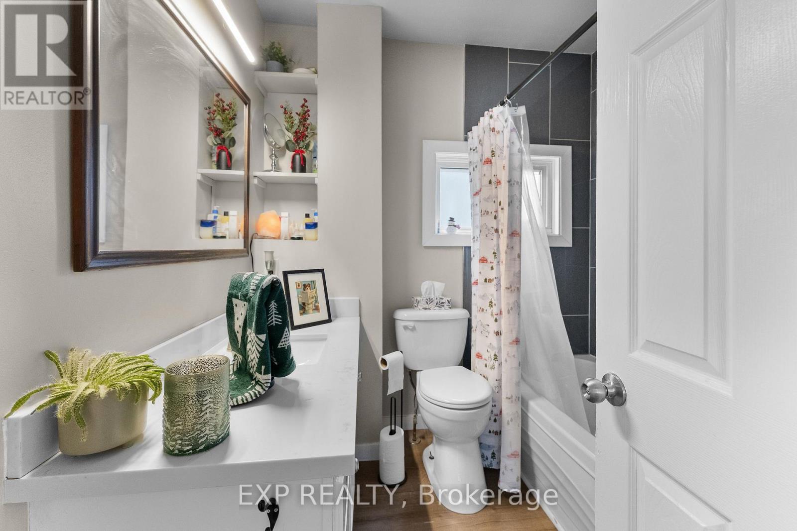 198 Geneva Street, St. Catharines (Downtown), Ontario  L2R 4P6 - Photo 15 - X12908908