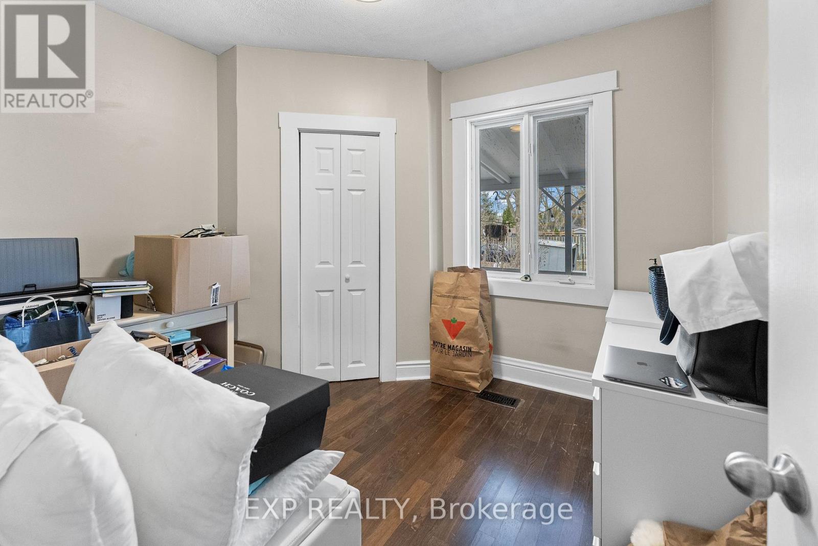 198 Geneva Street, St. Catharines (Downtown), Ontario  L2R 4P6 - Photo 17 - X12908908