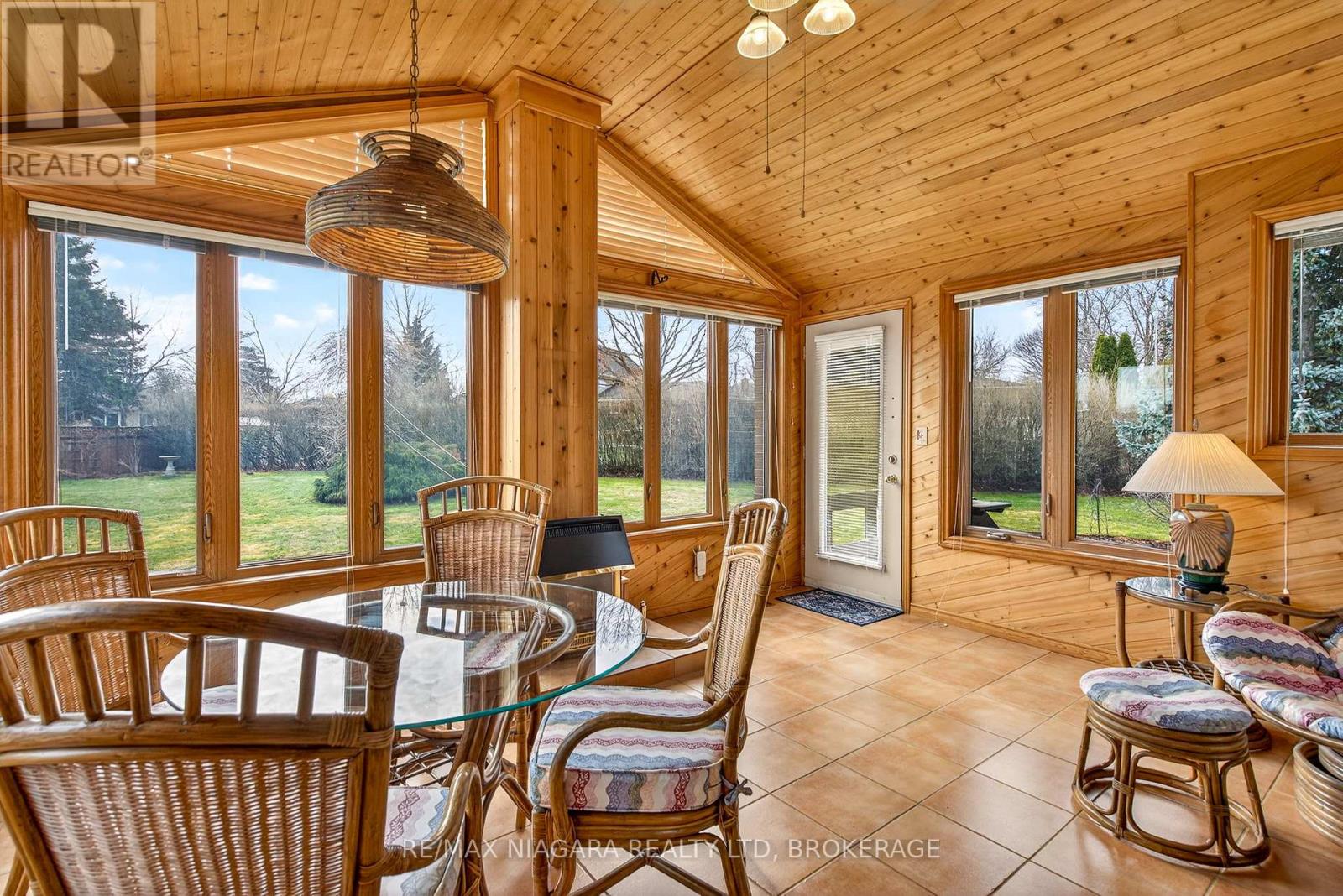 23 Almond Gardens, Grimsby, Ontario  L3M 2K2 - Photo 19 - X12908922