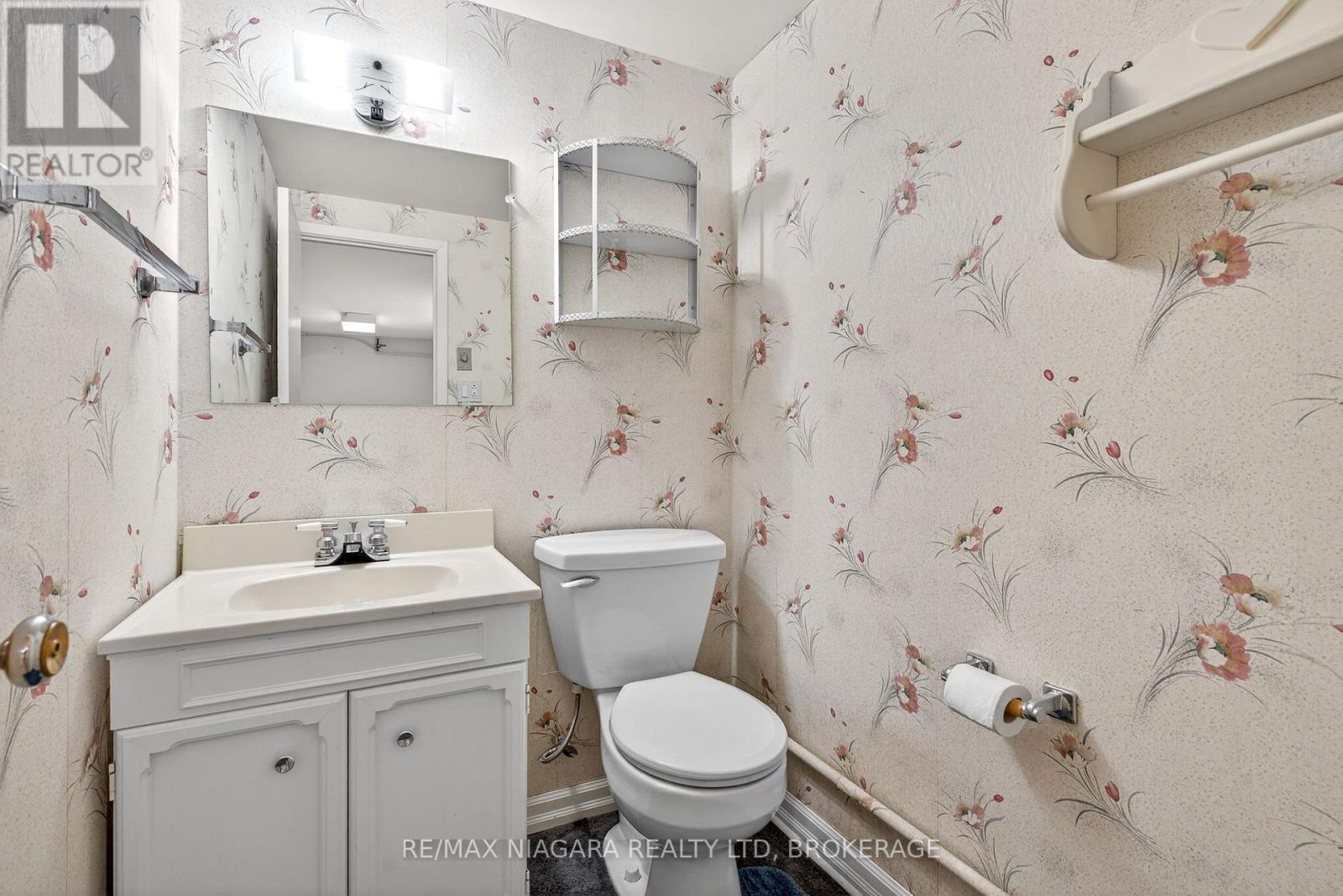 23 Almond Gardens, Grimsby, Ontario  L3M 2K2 - Photo 24 - X12908922