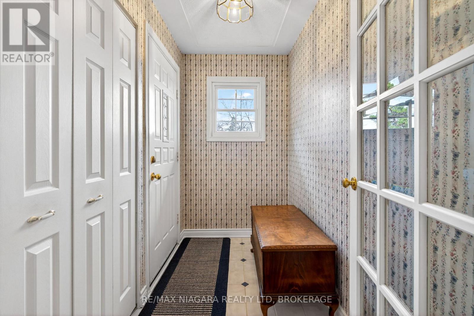 23 Almond Gardens, Grimsby, Ontario  L3M 2K2 - Photo 5 - X12908922