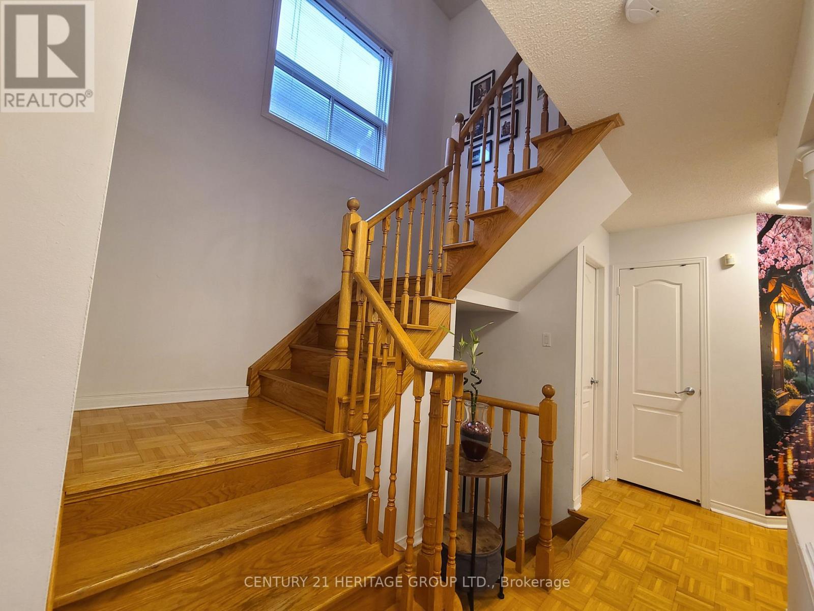 182 Elena Crescent, Vaughan, Ontario  L6A 2K2 - Photo 12 - N12908928