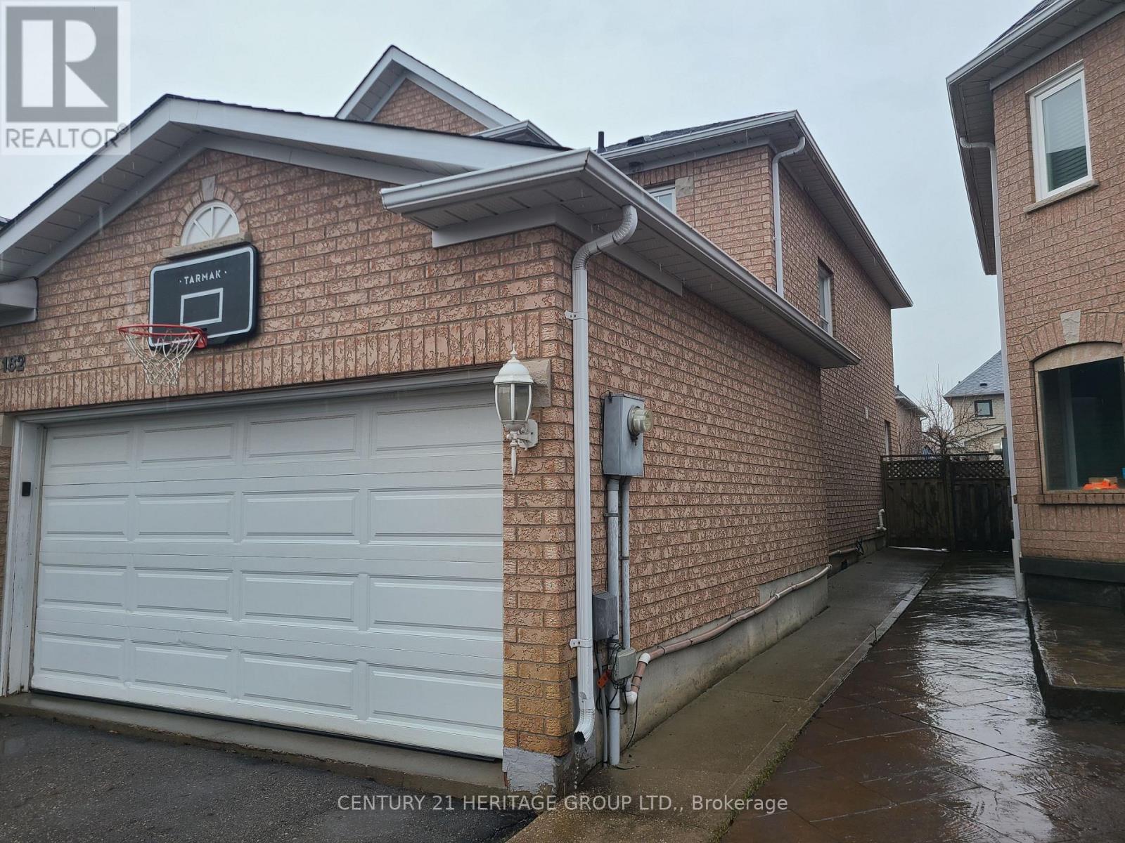182 Elena Crescent, Vaughan, Ontario  L6A 2K2 - Photo 2 - N12908928