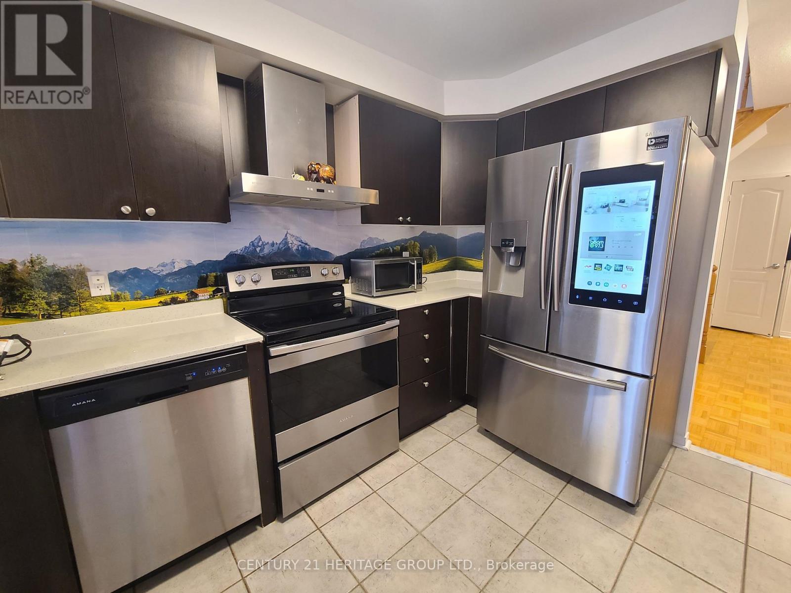 182 Elena Crescent, Vaughan, Ontario  L6A 2K2 - Photo 8 - N12908928