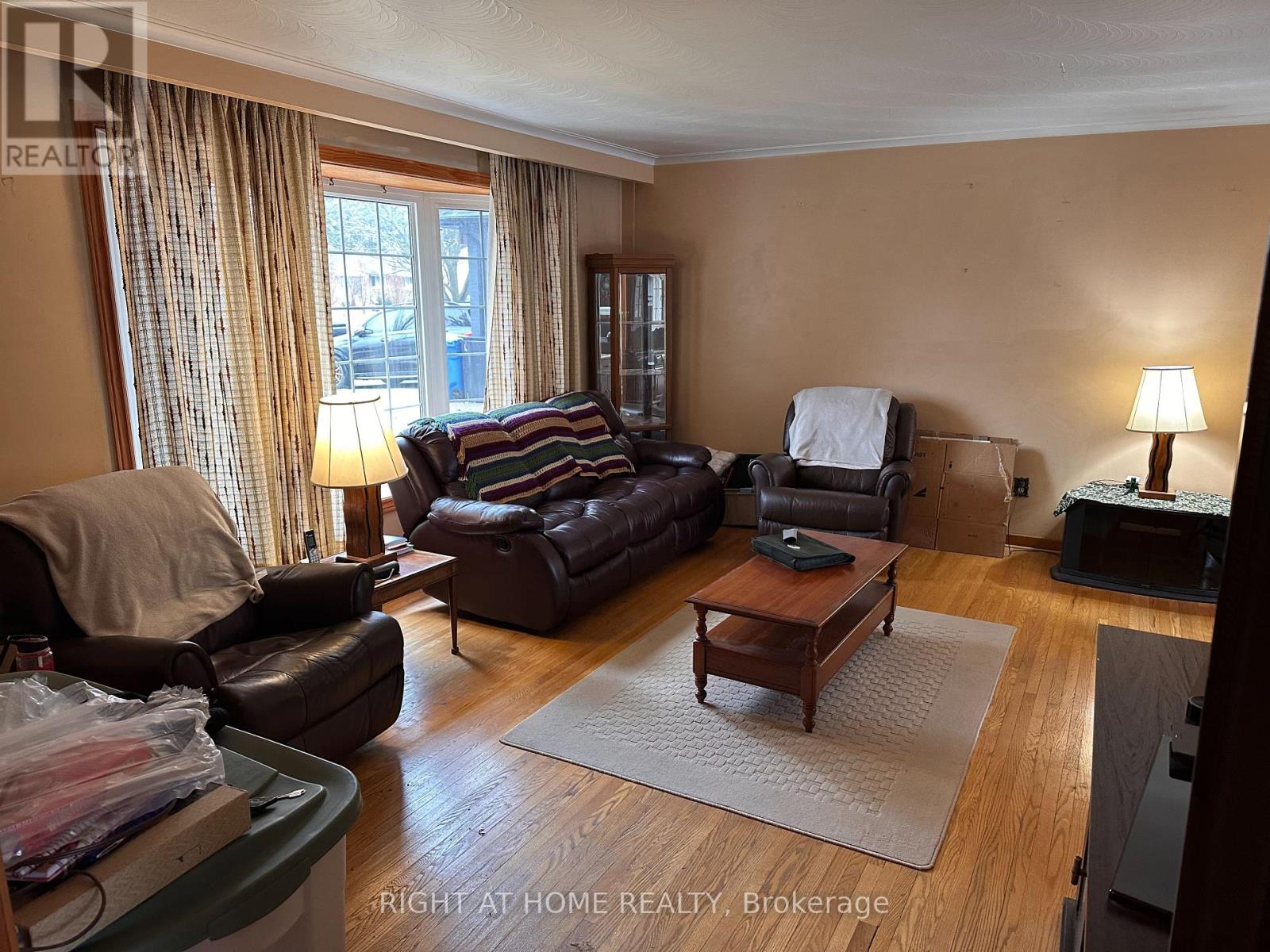 65 Norman Drive, King, Ontario  L7B 1J2 - Photo 4 - N12908940