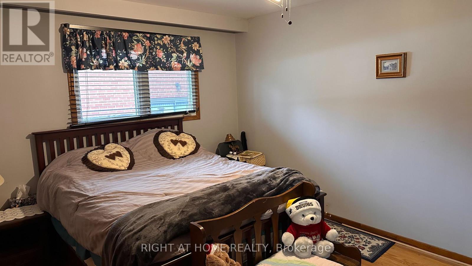 65 Norman Drive, King, Ontario  L7B 1J2 - Photo 7 - N12908940