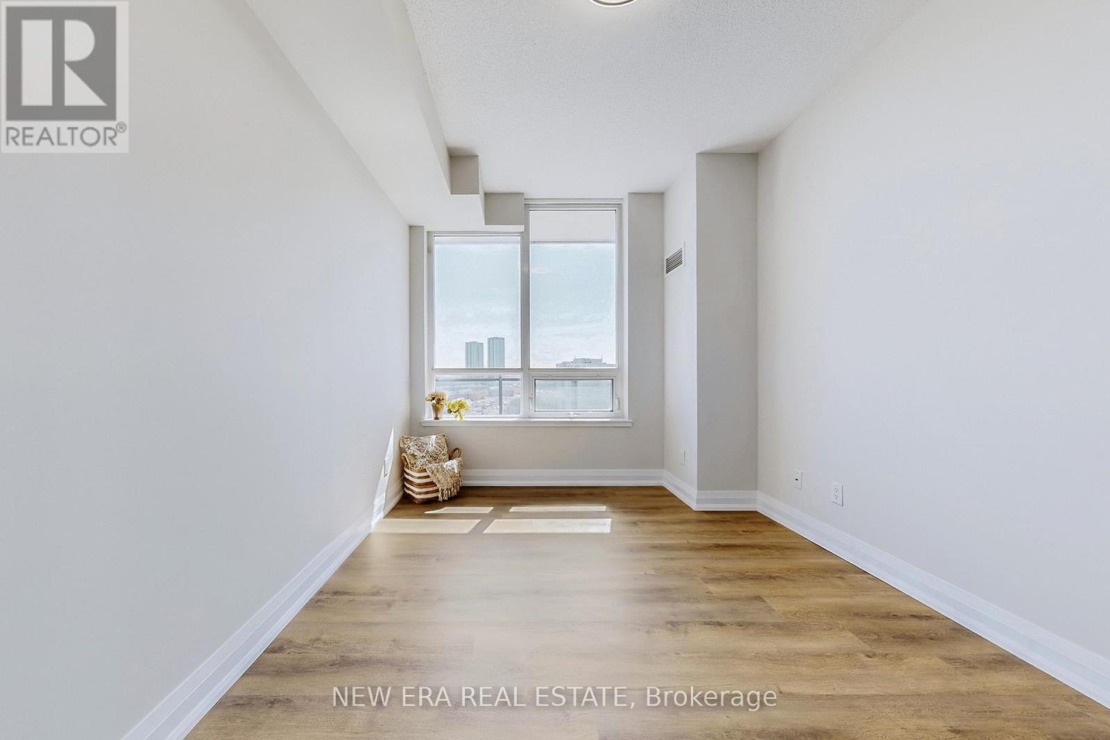 1206 - 75 North Park Road, Vaughan, Ontario  L4J 0H8 - Photo 21 - N12908990