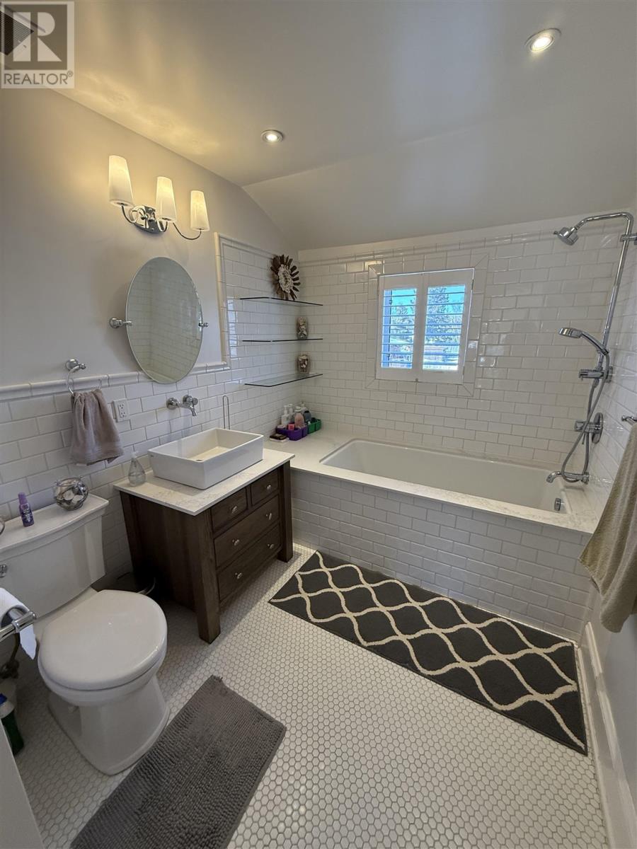 109 King Street, Sioux Lookout, Ontario  P8T 1C3 - Photo 27 - TB250555