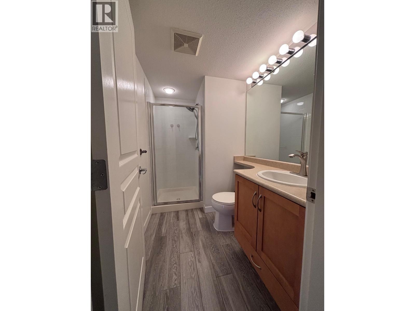 303 2958 Whisper Way, Coquitlam, British Columbia  V3E 3S7 - Photo 5 - R3100134