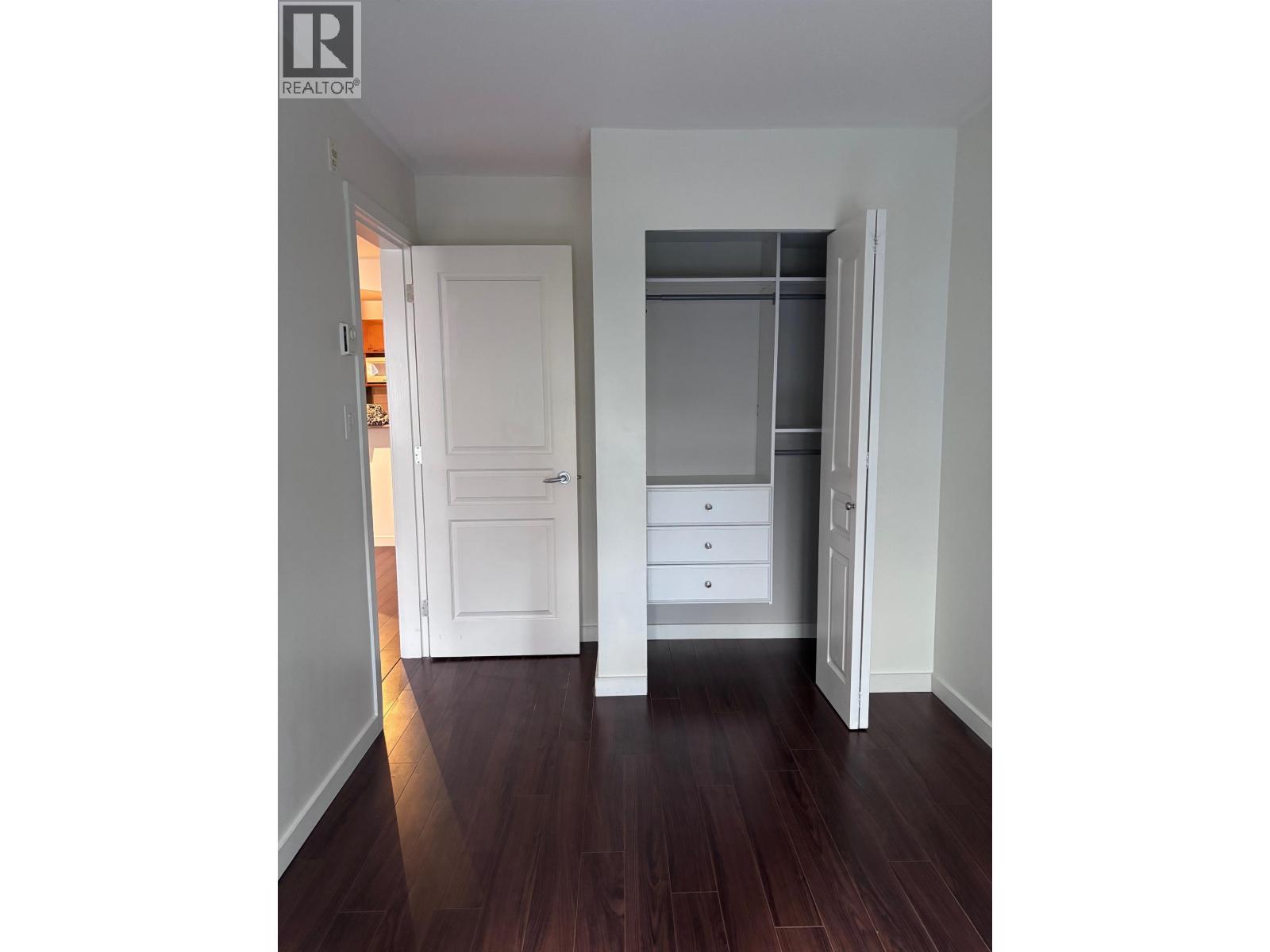 303 2958 Whisper Way, Coquitlam, British Columbia  V3E 3S7 - Photo 8 - R3100134