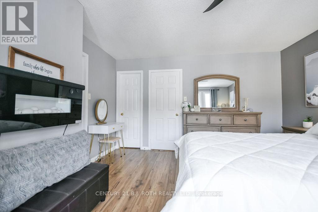 35 Hawthorne Crescent, Barrie, Ontario  L4N 9Y7 - Photo 14 - S12908892