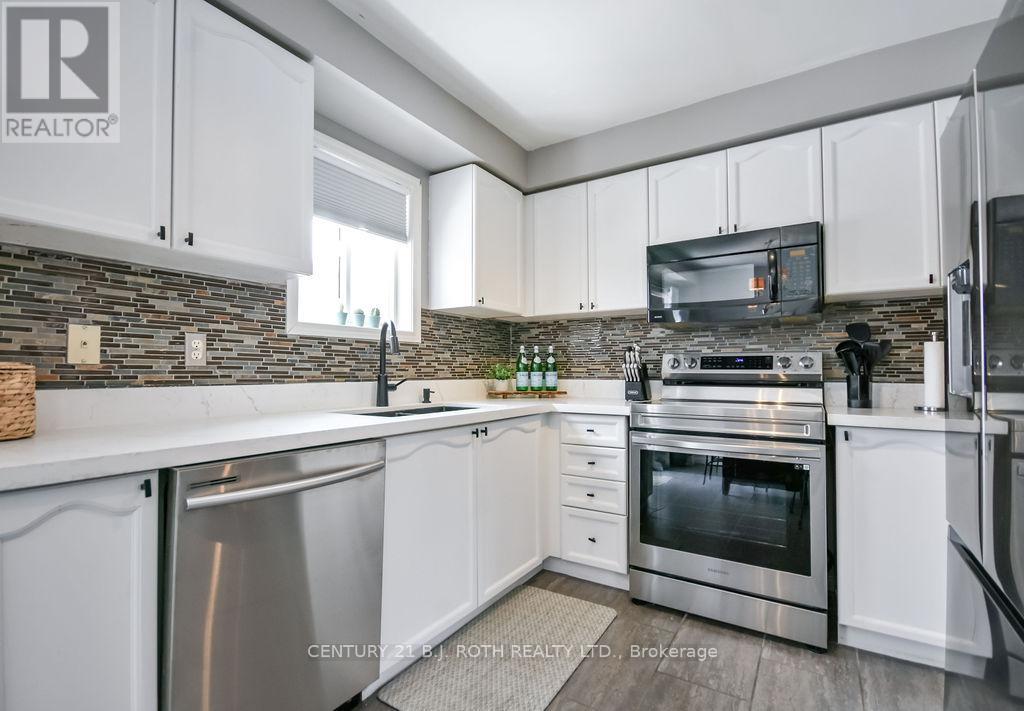 35 Hawthorne Crescent, Barrie, Ontario  L4N 9Y7 - Photo 7 - S12908892