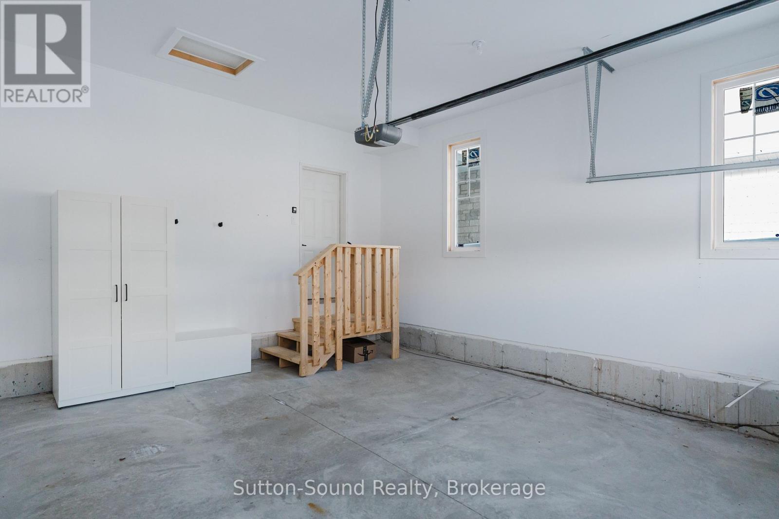 306 Sandpiper Lane, Georgian Bluffs, Ontario  N0H 1S0 - Photo 42 - X12629892