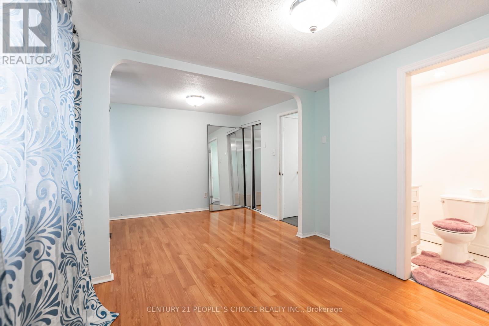 18 Hernon Court, Brampton, Ontario  L6S 2B9 - Photo 10 - W12844698