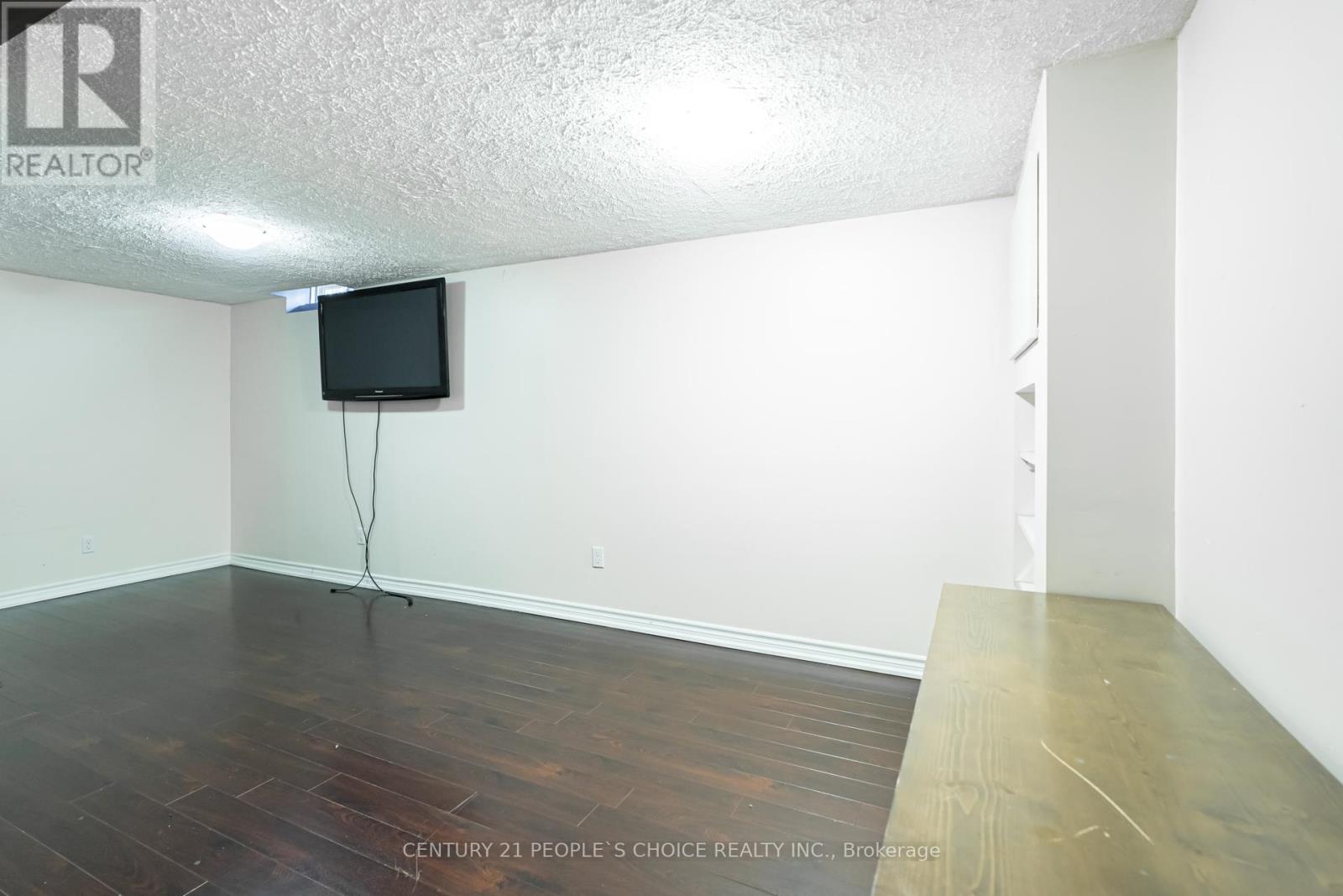 18 Hernon Court, Brampton, Ontario  L6S 2B9 - Photo 17 - W12844698