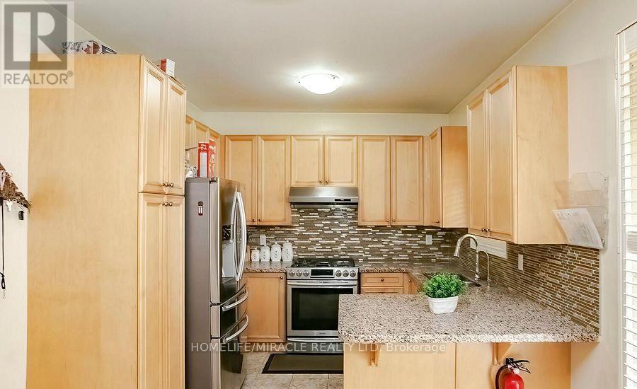 1 Buckler Street, Brampton, Ontario  L6R 0H4 - Photo 11 - W12908864