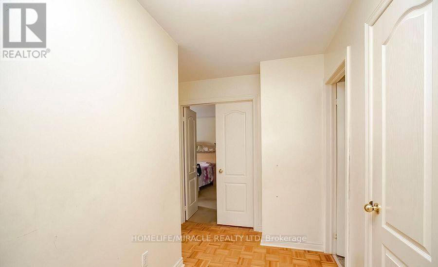 1 Buckler Street, Brampton, Ontario  L6R 0H4 - Photo 17 - W12908864