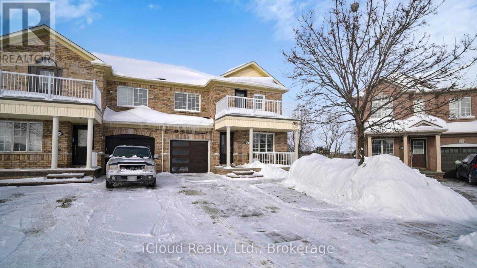 52 TIANALEE CRESCENT, Brampton, Ontario