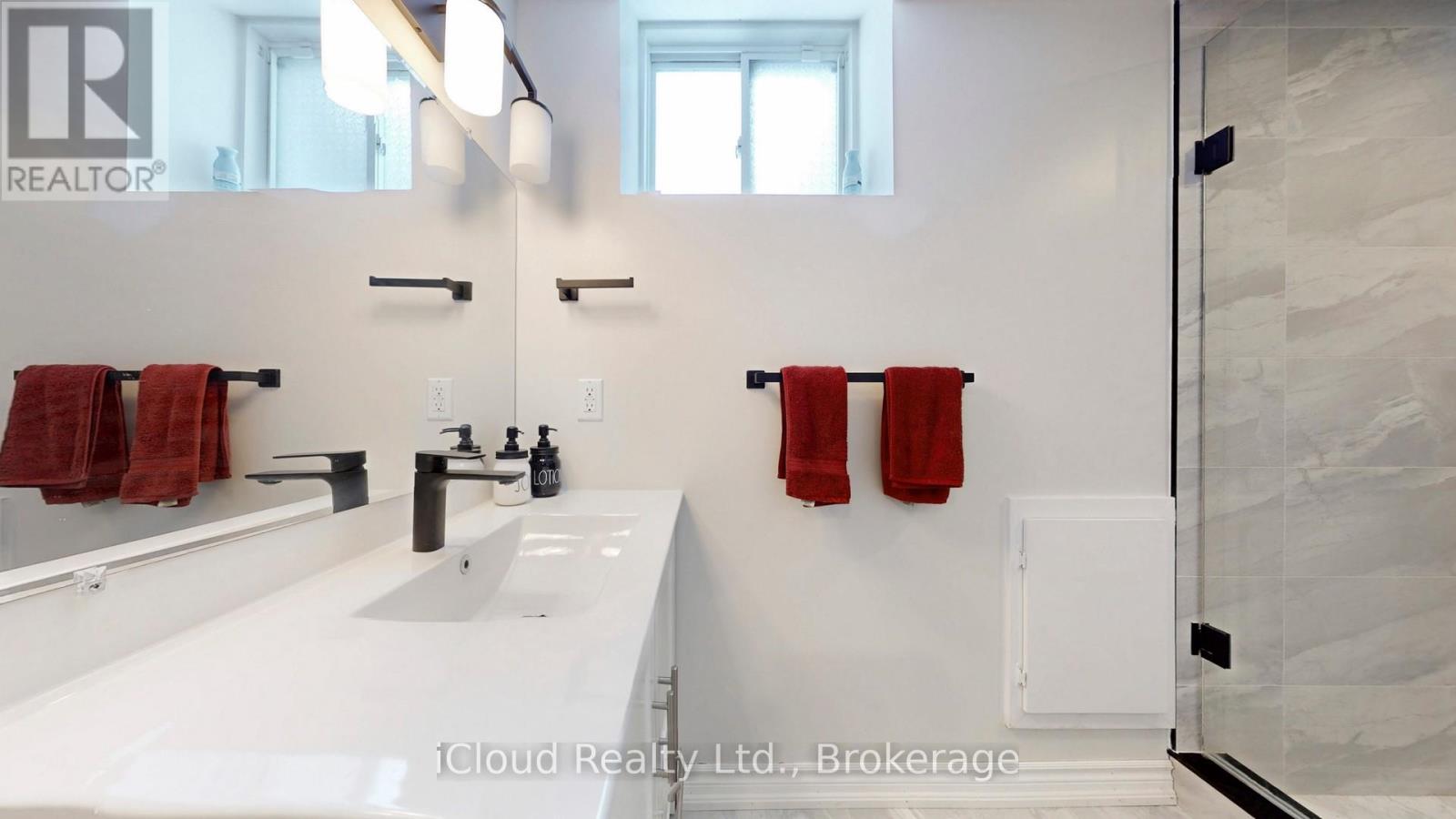 52 Tianalee Crescent, Brampton, Ontario  L7A 2X2 - Photo 37 - W12908910