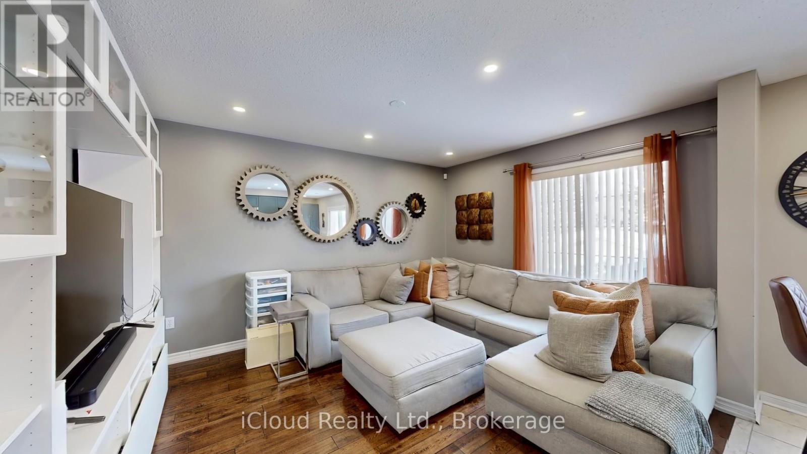 52 Tianalee Crescent, Brampton, Ontario  L7A 2X2 - Photo 6 - W12908910