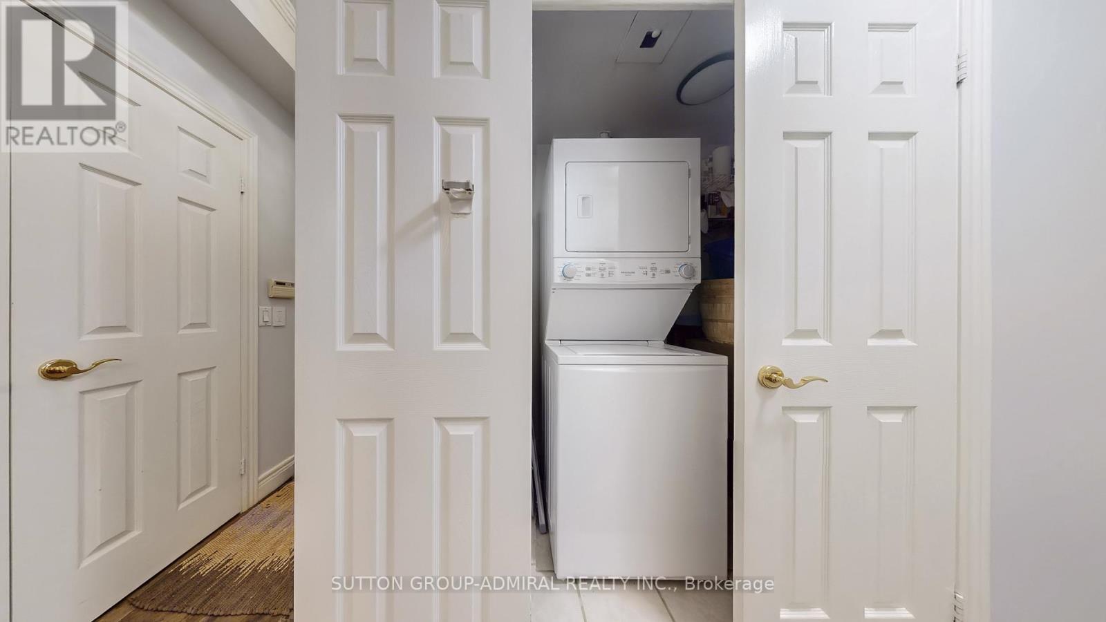 207 - 10 Old Mill Trail, Toronto, Ontario  M8X 2Y9 - Photo 27 - W12908918