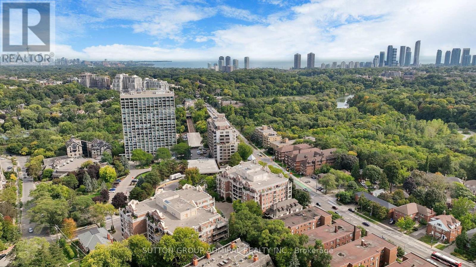 207 - 10 Old Mill Trail, Toronto, Ontario  M8X 2Y9 - Photo 35 - W12908918