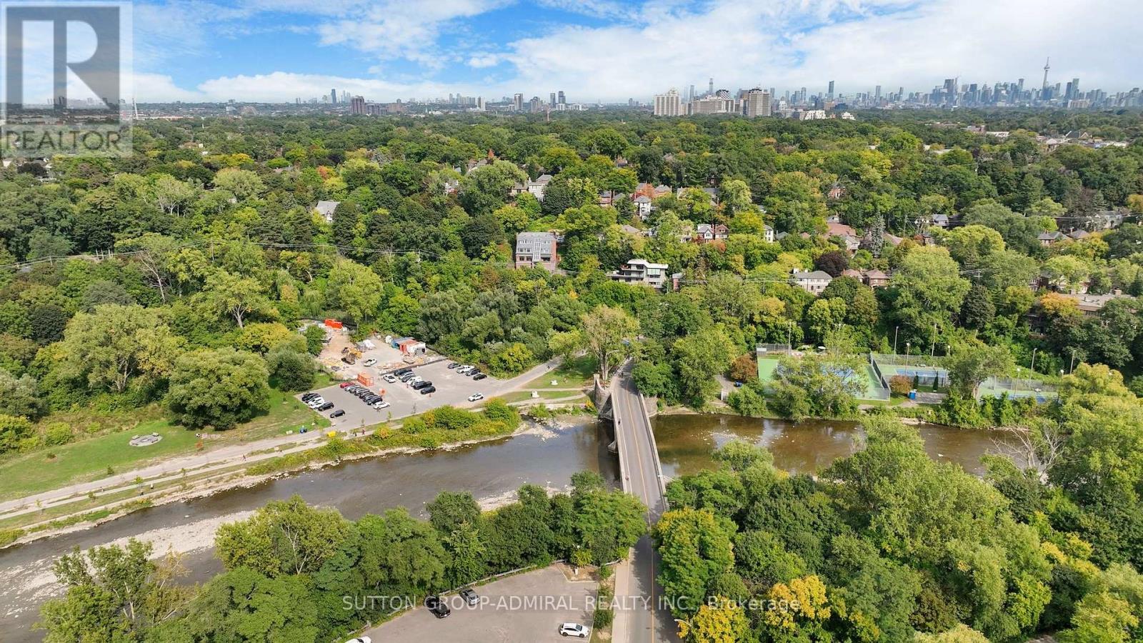 207 - 10 Old Mill Trail, Toronto, Ontario  M8X 2Y9 - Photo 36 - W12908918