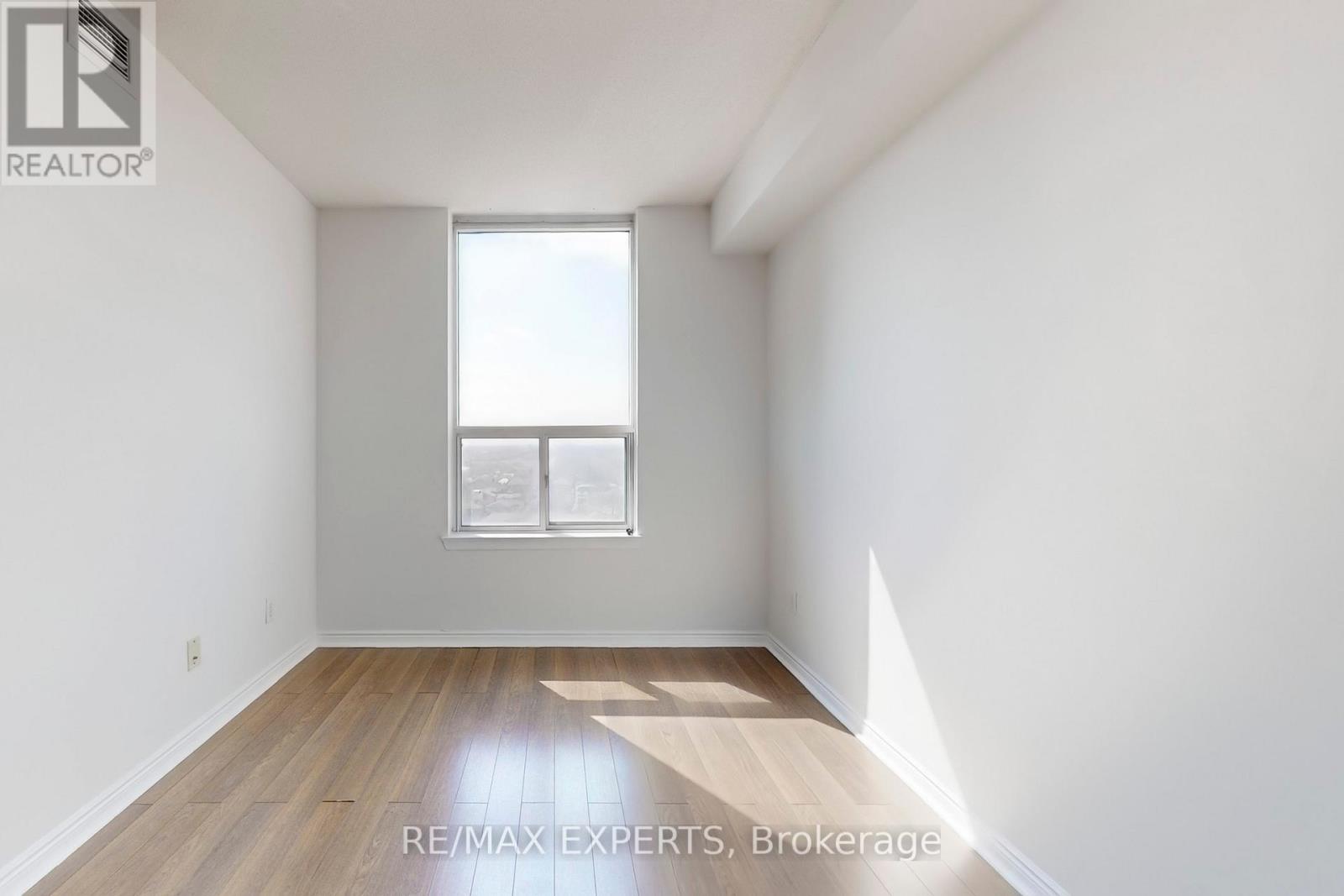 1409 - 135 Hillcrest Avenue, Mississauga, Ontario  L5B 4B1 - Photo 29 - W12908950