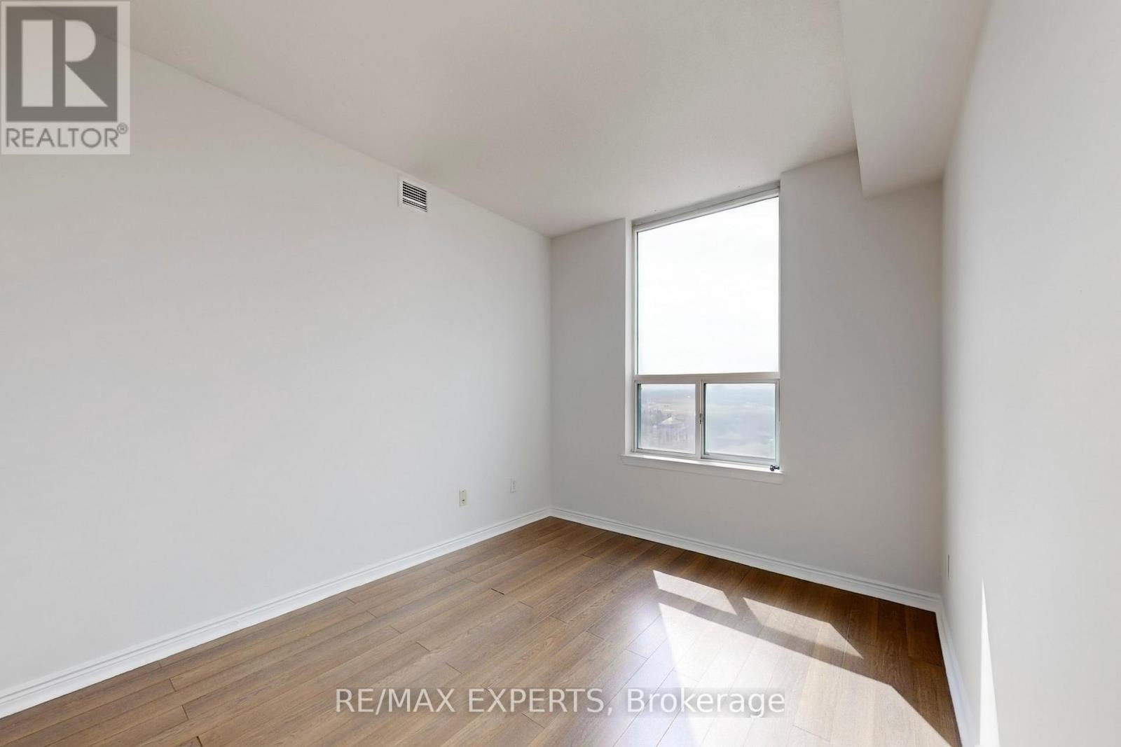 1409 - 135 Hillcrest Avenue, Mississauga, Ontario  L5B 4B1 - Photo 30 - W12908950