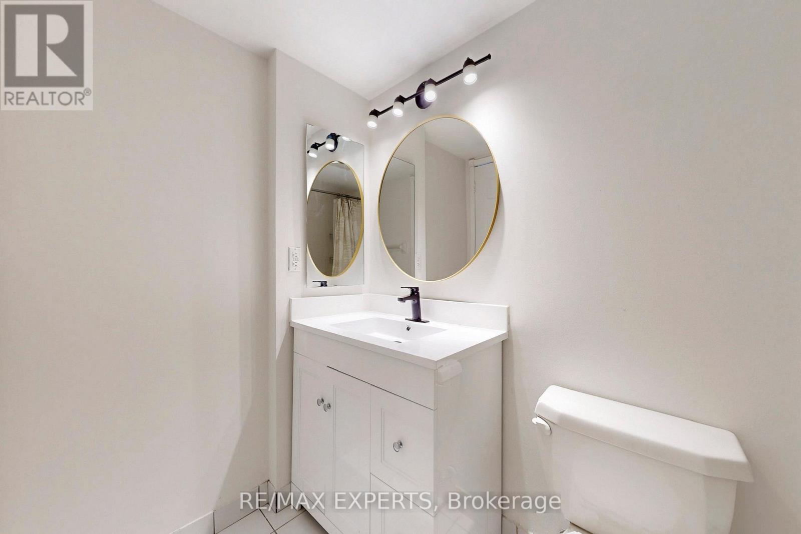 1409 - 135 Hillcrest Avenue, Mississauga, Ontario  L5B 4B1 - Photo 36 - W12908950