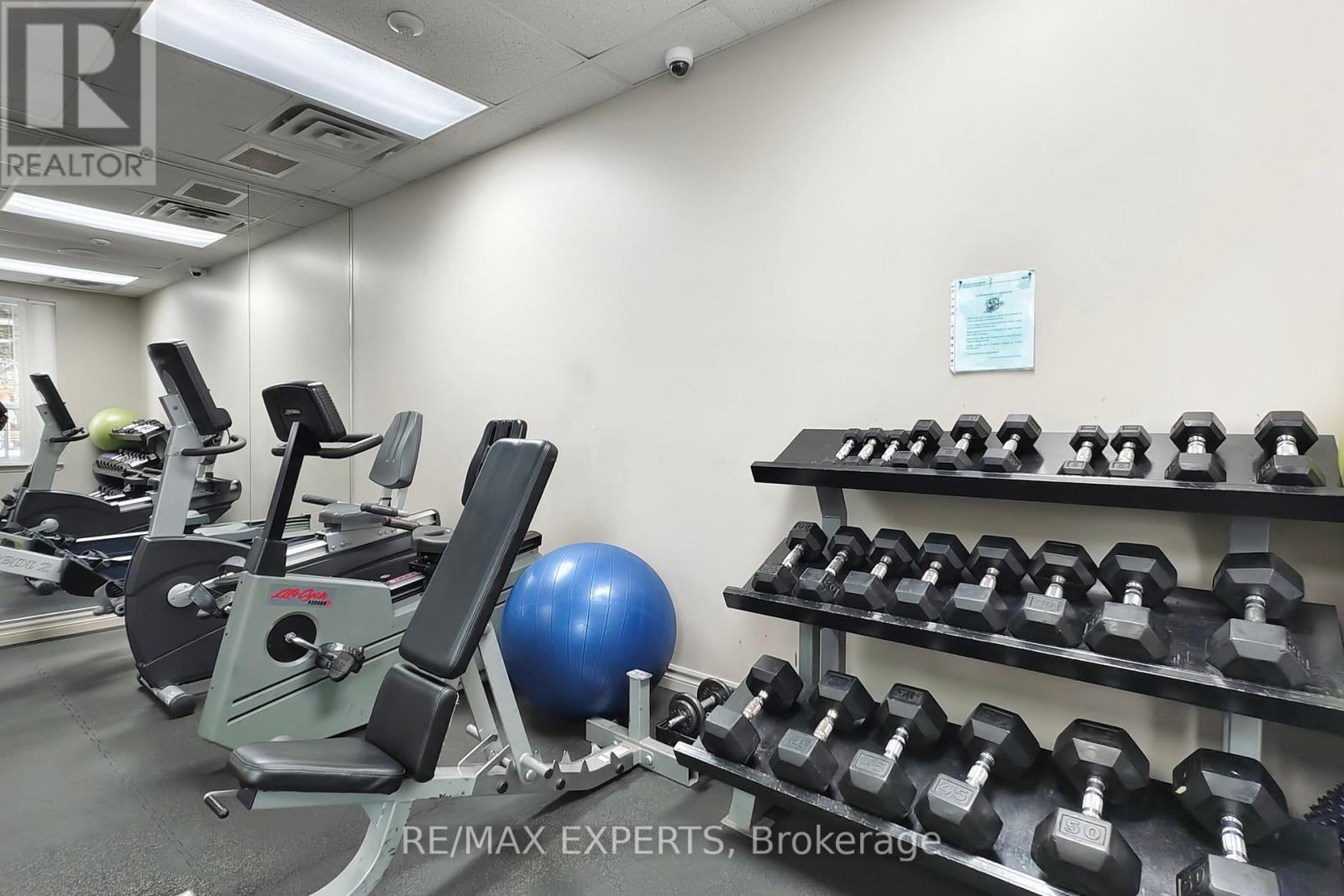 1409 - 135 Hillcrest Avenue, Mississauga, Ontario  L5B 4B1 - Photo 45 - W12908950