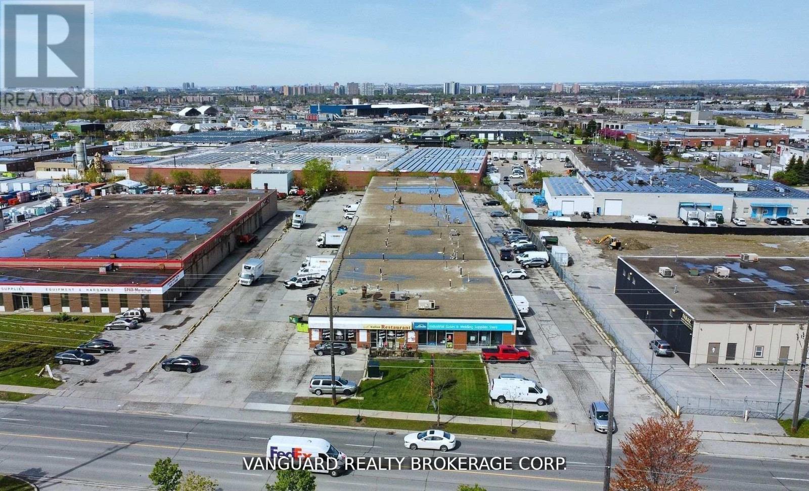 10 - 90 SIGNET DRIVE, Toronto, Ontario