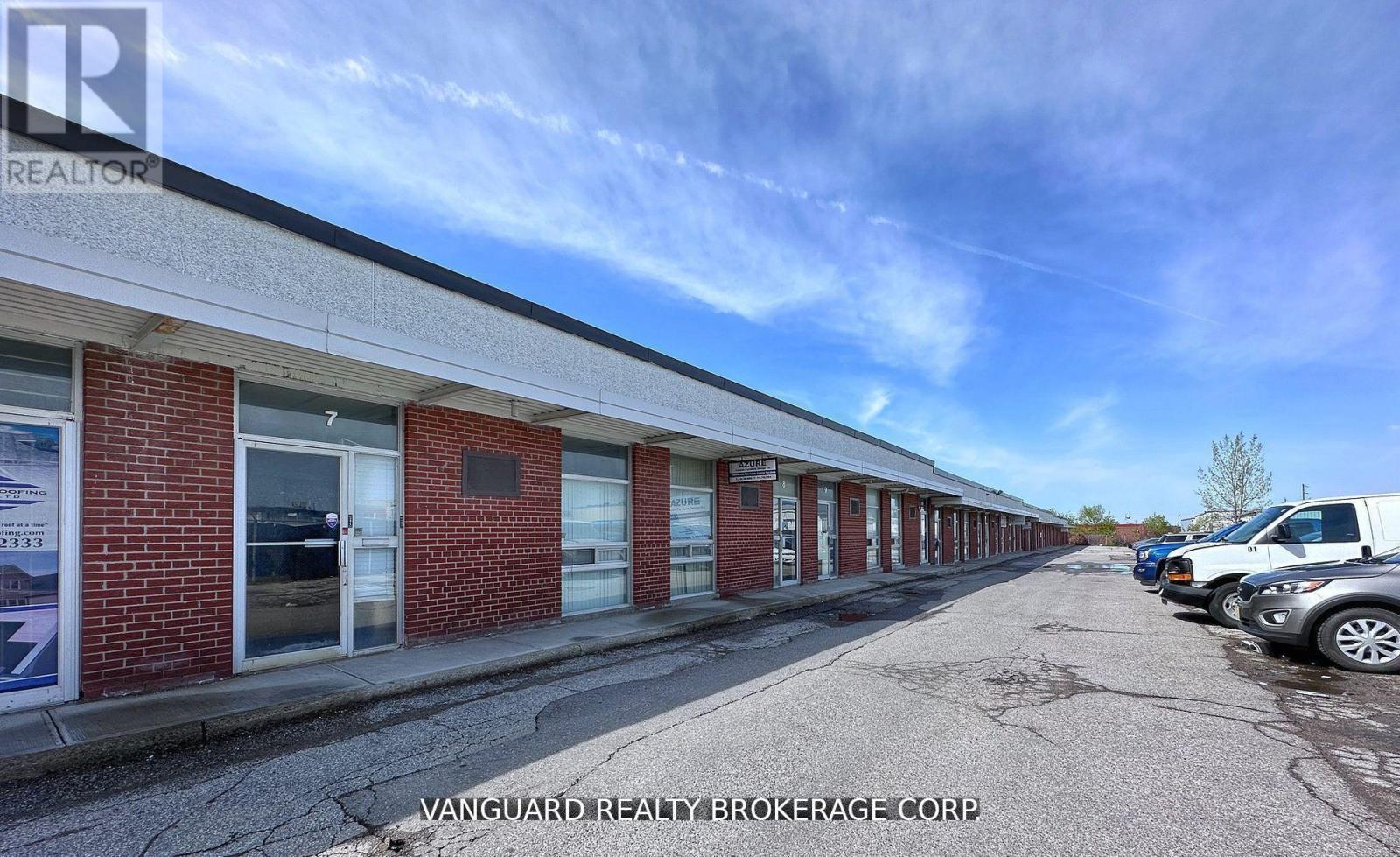 10 - 90 Signet Drive, Toronto (Humber Summit), Ontario  M9L 1T5 - Photo 2 - W12909014