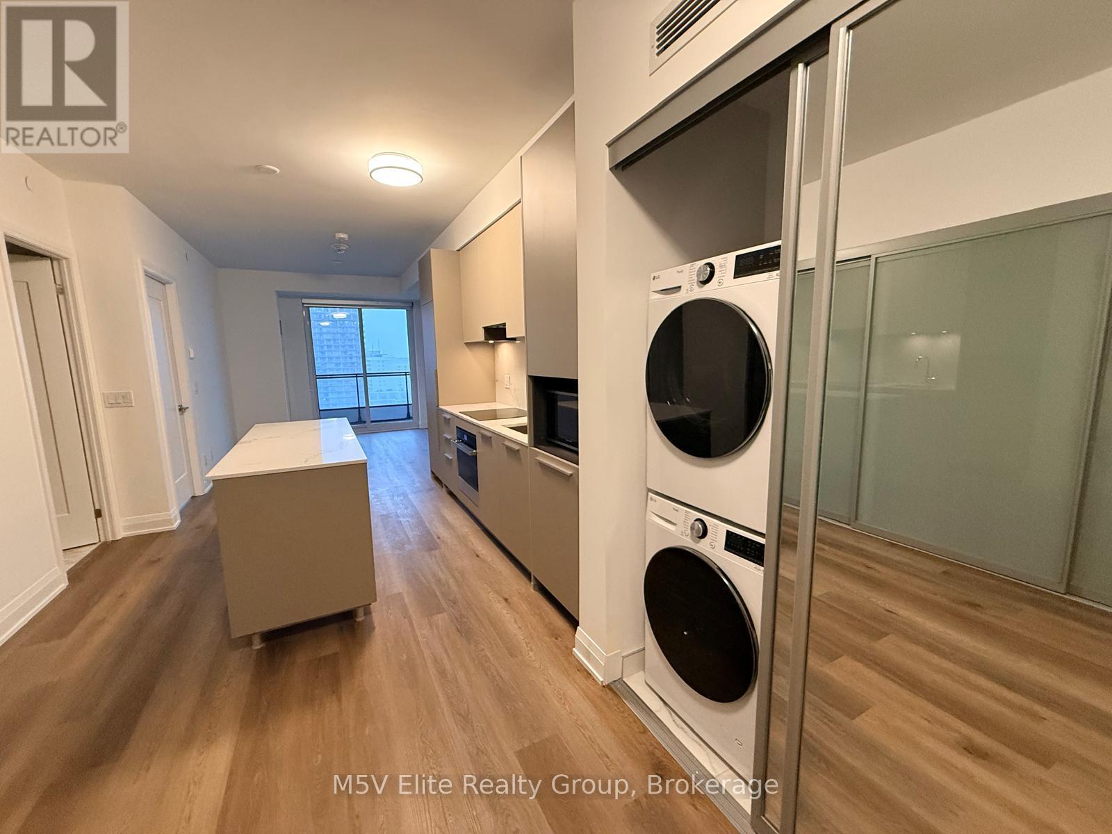 2505 - 65 Broadway Avenue, Toronto, Ontario  M4P 1T9 - Photo 8 - C12905258